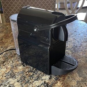 DeLonghi Inissia Nespresso Coffee Machine